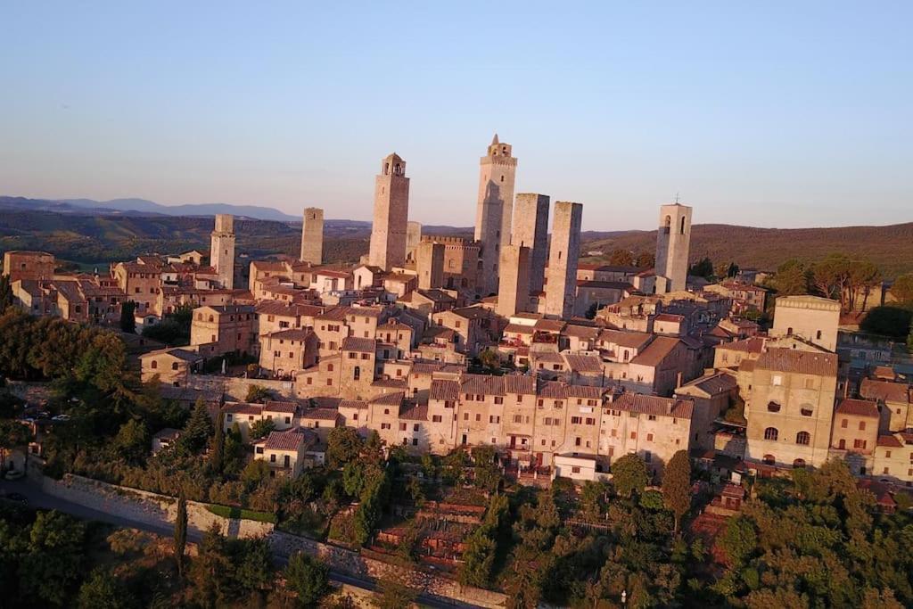 Castello Di Fulignano Ottone Superior Apartment Σαν Τζιμινιάνο Εξωτερικό φωτογραφία